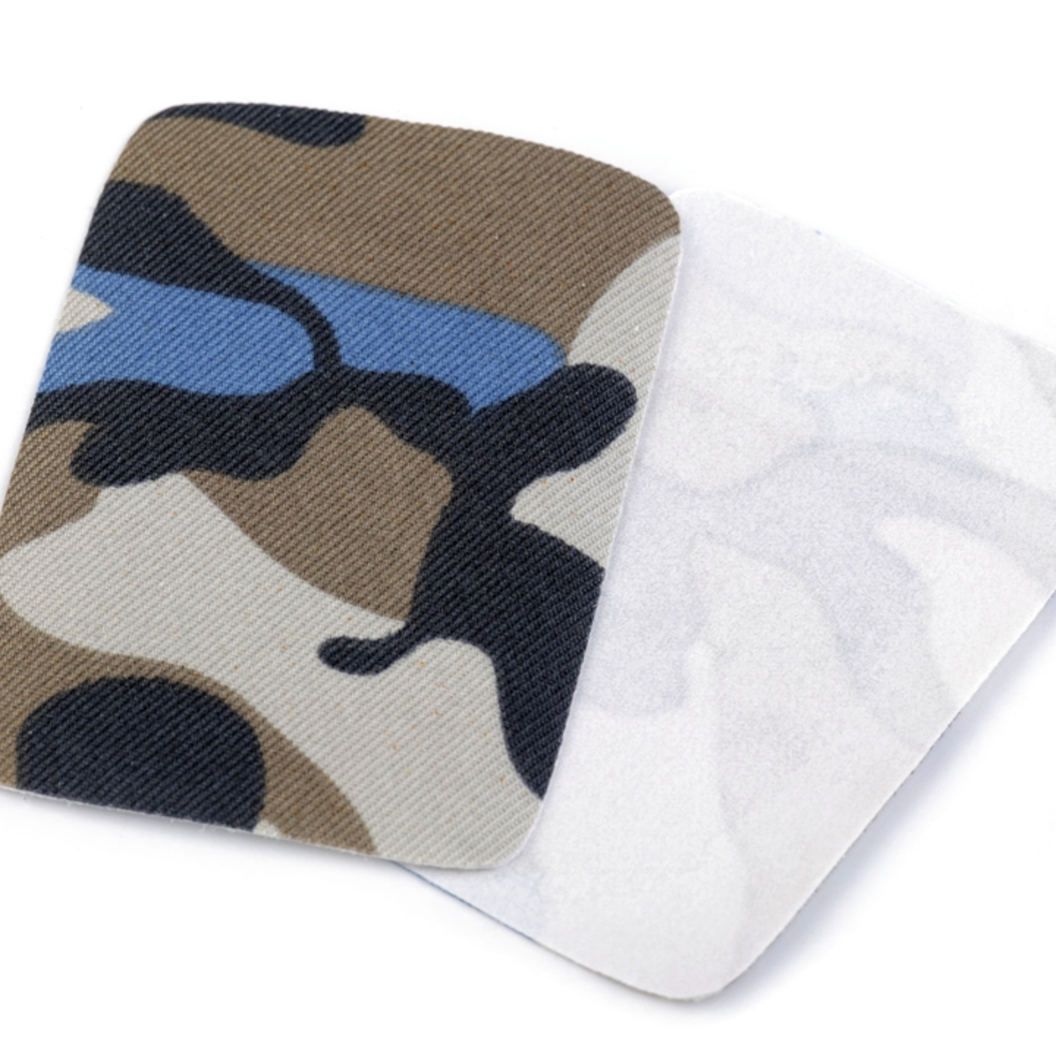 2 Bügelflicken in Camouflage je 5,3 x 7,9 cm in verschiedenen Farben