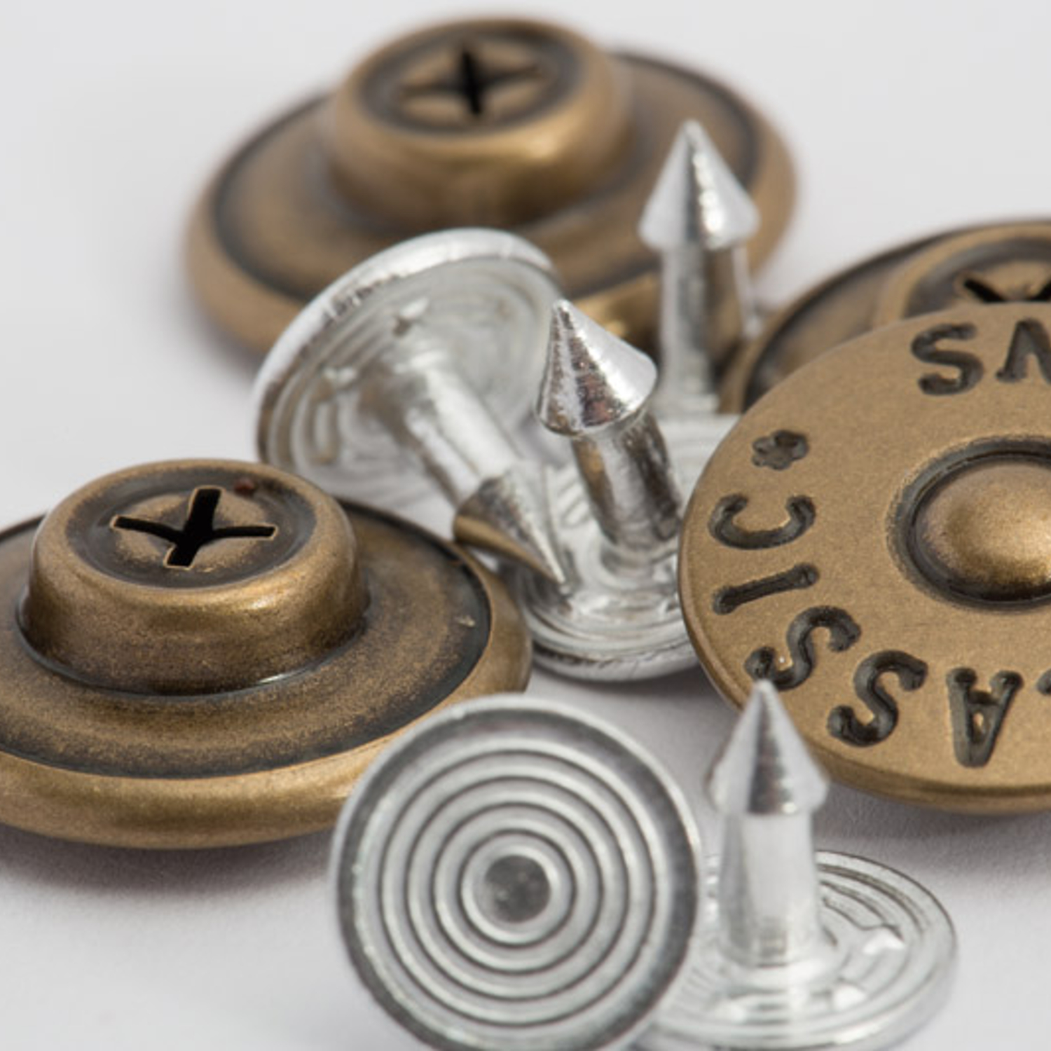 5 Patenthosenknöpfe "JEANS" - 16mm - Altmessing