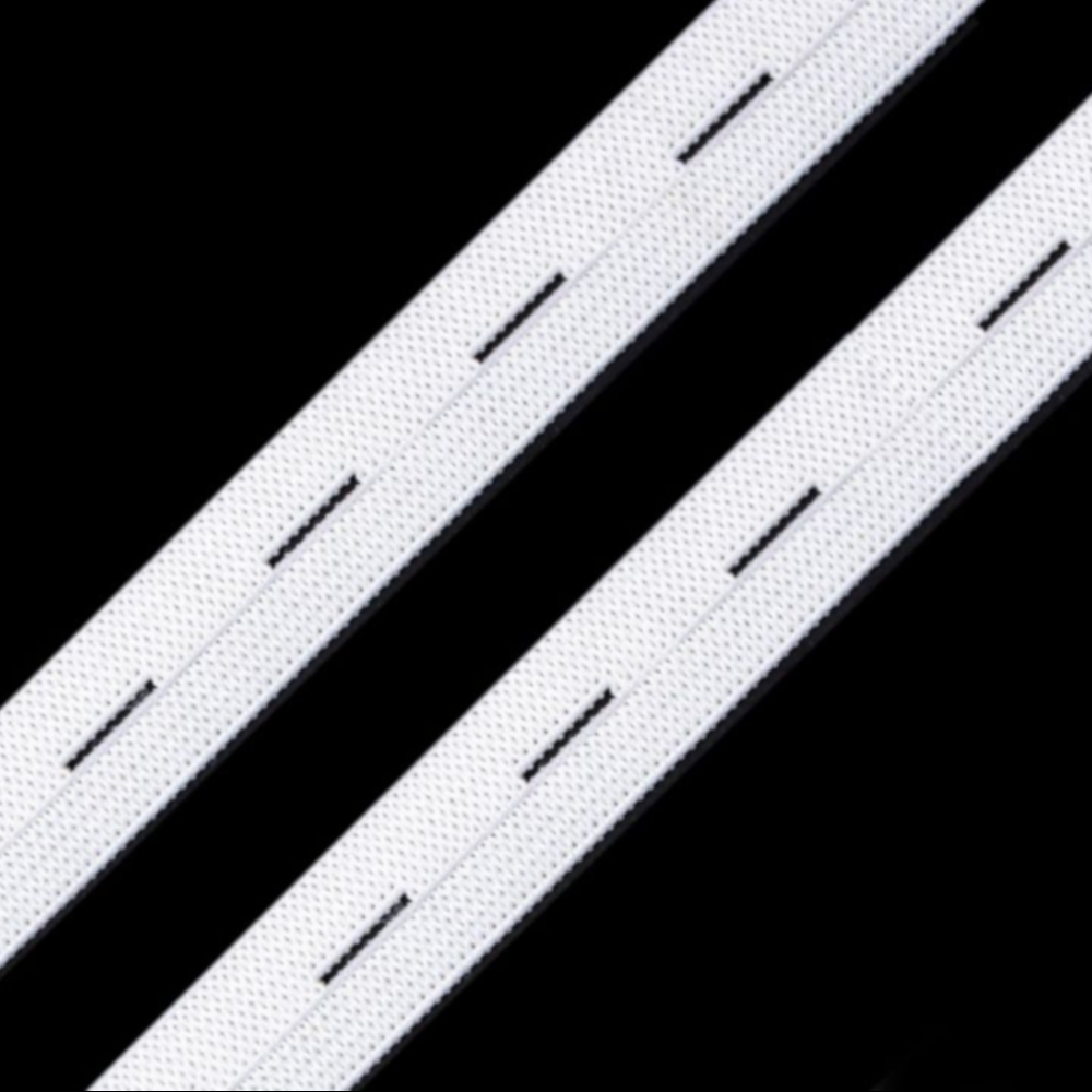 Lochgummiband mit einer Breite von 15 mm in der Farbe Weiß