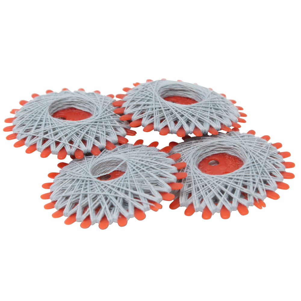 4er Set Sternzwirne, je 20 Meter Lauflänge, aus 100% Polyester in Hellgrau